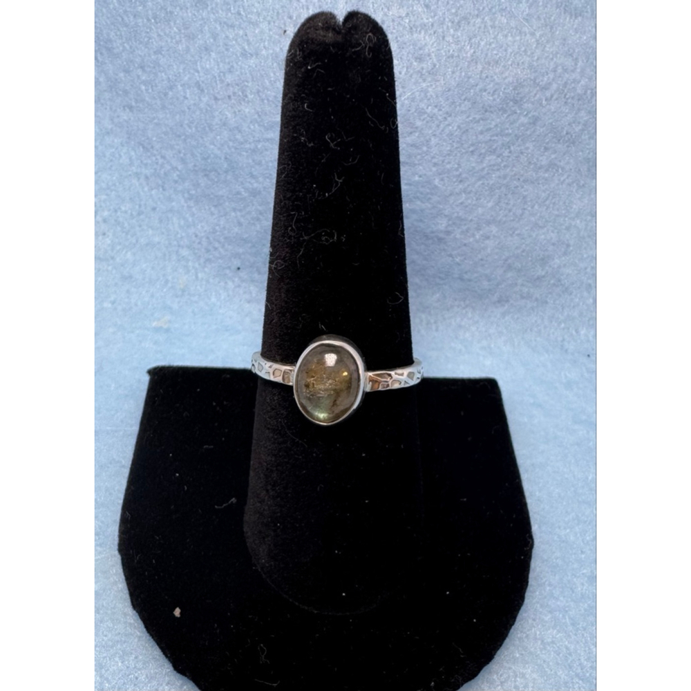 Silver Gray Iridescent Labradorite Ring Size 8 - image 1